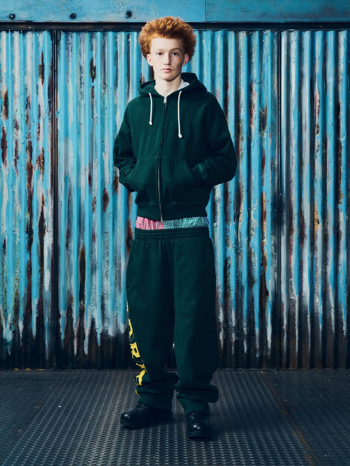 LUNDUN STITCH OPEN HEM SWEATPANT [FOREST / YELLOW]