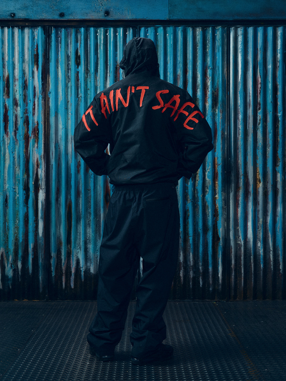 IT AIN'T SAFE LITEWORK JACKET [BLACK]