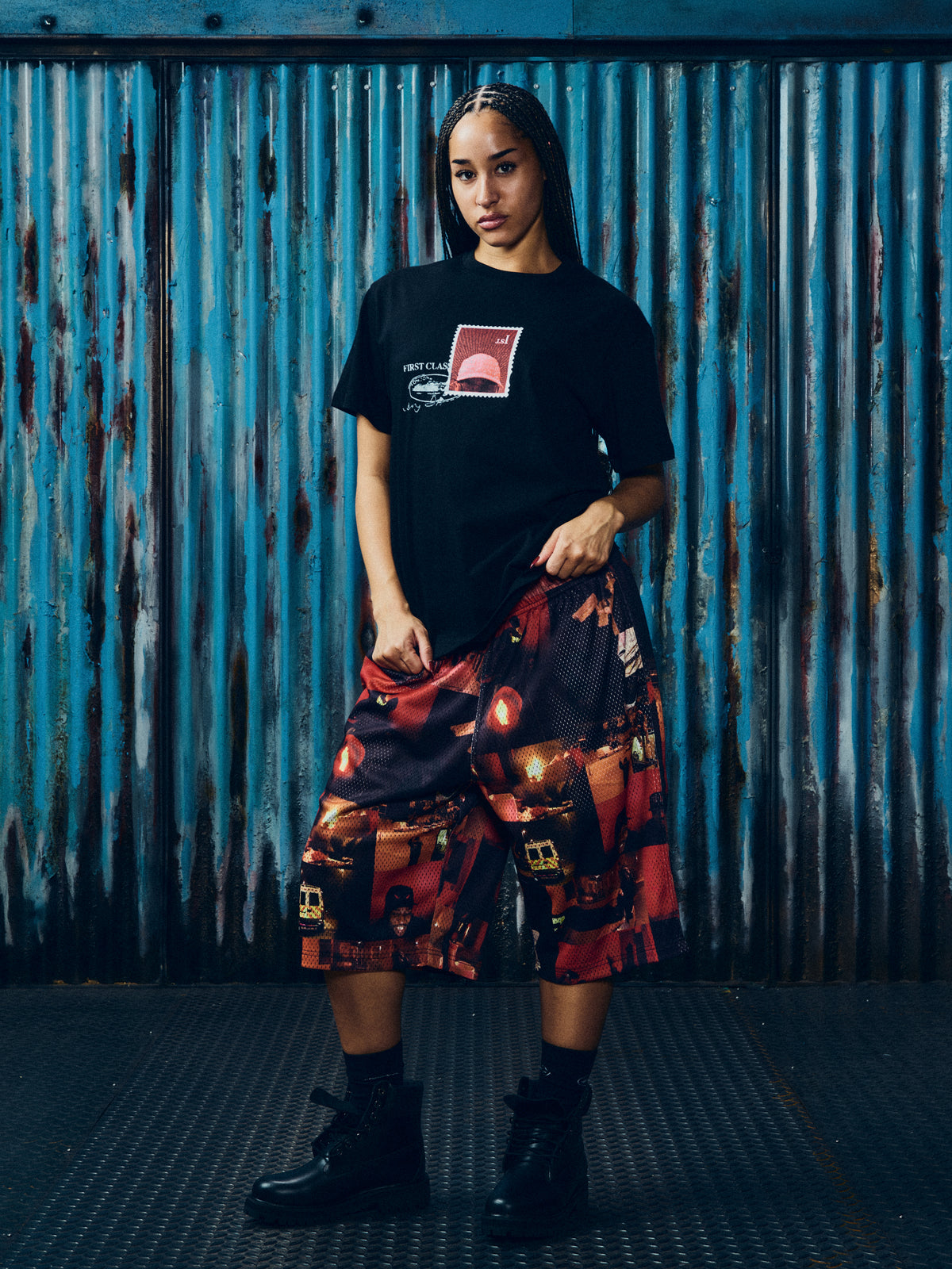 KONNICHIWA 10TH ANNIVERSARY TEE [BLACK]