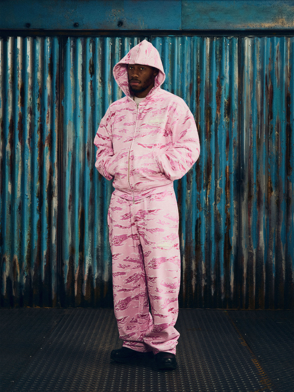 ISLAND PUFF PRINT ZIP HOODIE [PINK TIGER CAMO]