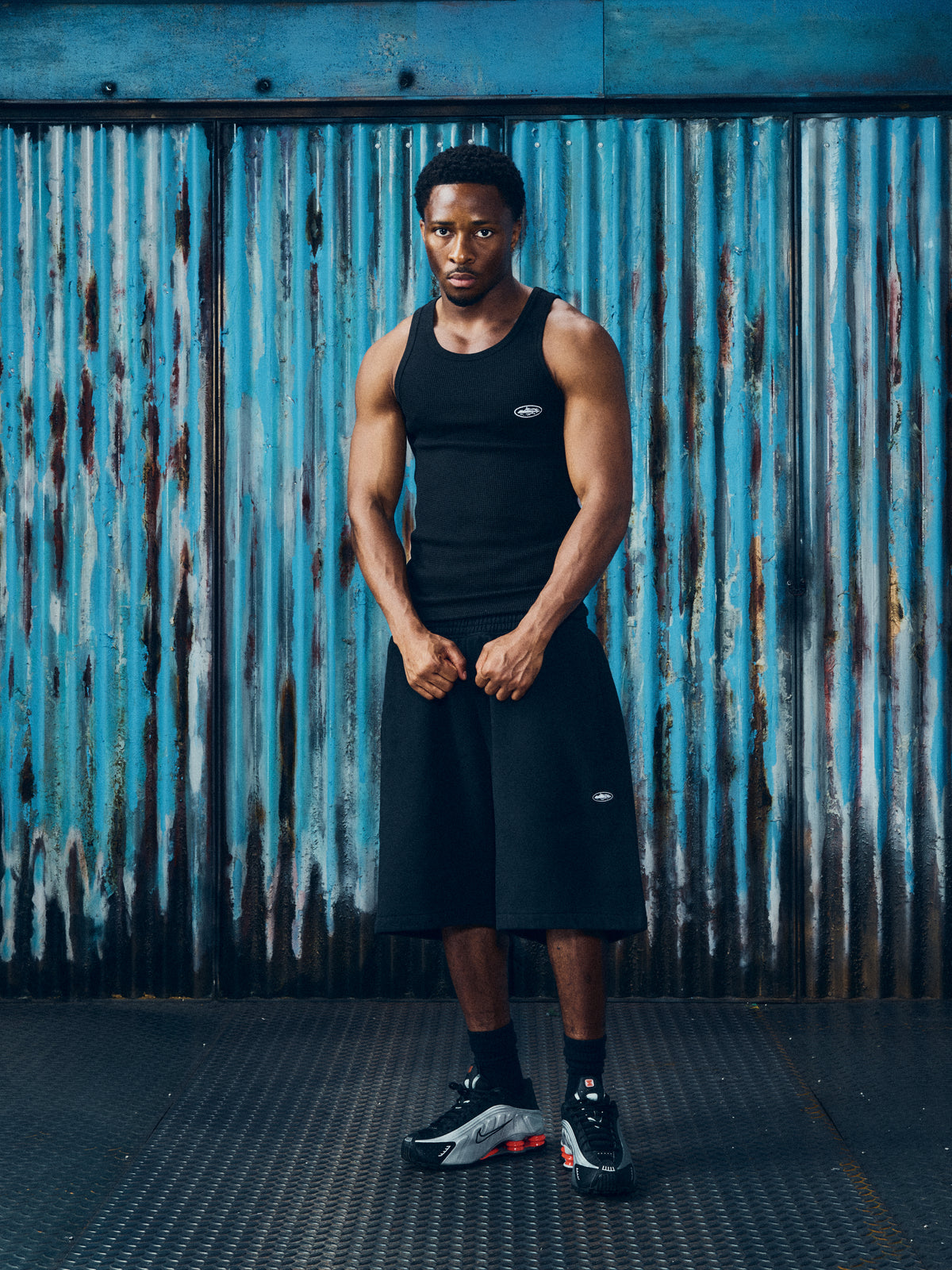 MINI ISLAND SWEATSHORT [BLACK]